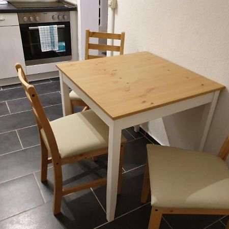 Riesige 3 Zimmer Wohnung am Grünauer Welle mit Balkon Leipzig Exterior foto