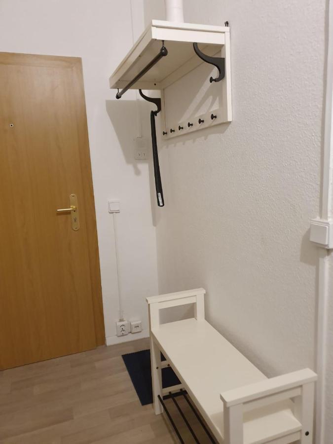 Riesige 3 Zimmer Wohnung am Grünauer Welle mit Balkon Leipzig Exterior foto
